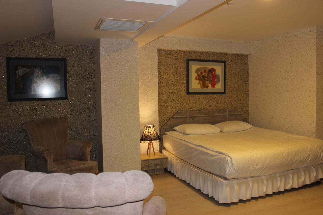 Tavsanli Otel 屈塔希亚 外观 照片